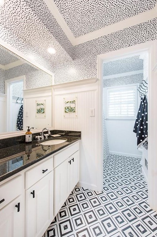 6250 Weatherly Dr, Atlanta GA  30328-3630 exterior