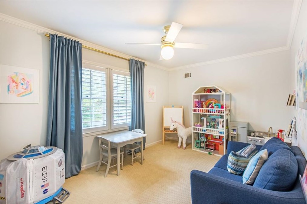 6250 Weatherly Dr, Atlanta GA  30328-3630 exterior