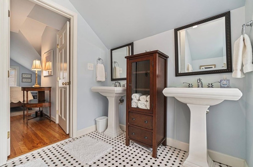 209 Michigan Ave, Decatur GA  30030-1850 exterior