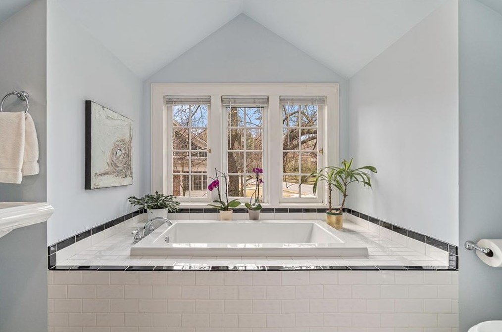 209 Michigan Ave, Decatur GA  30030-1850 exterior