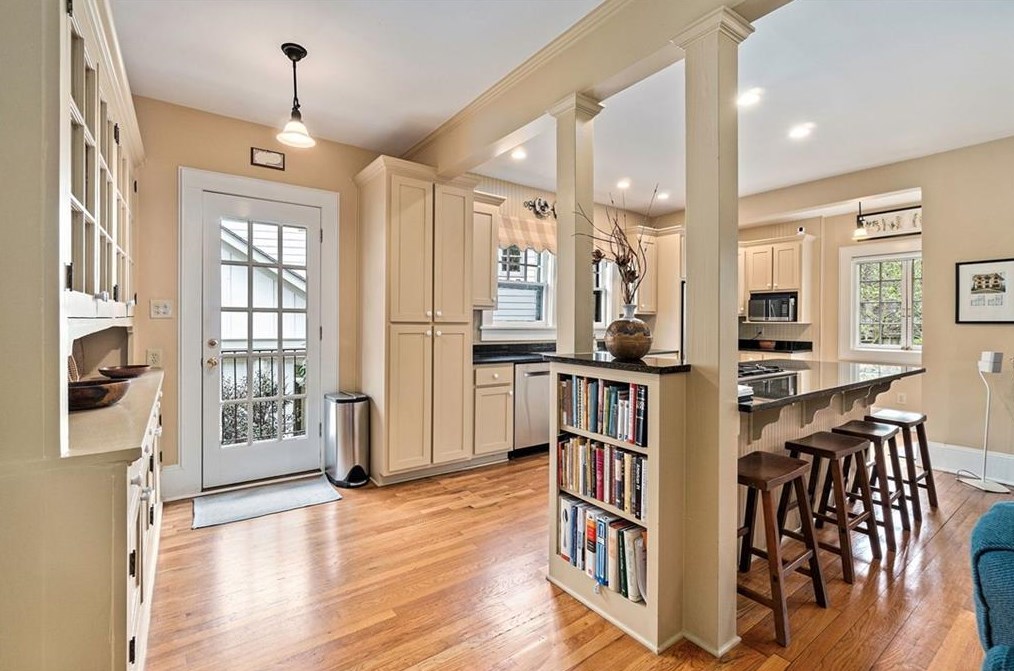 209 Michigan Ave, Decatur GA  30030-1850 exterior