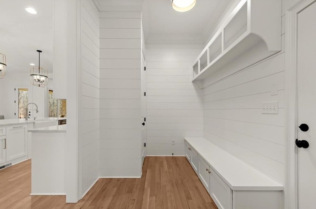 1099 Bream Dr, Alpharetta GA  30004-4413 exterior