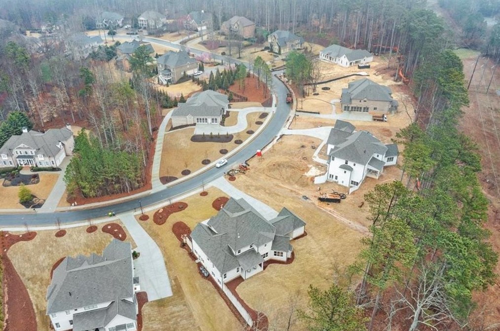 1099 Bream Dr, Alpharetta GA  30004-4413 exterior