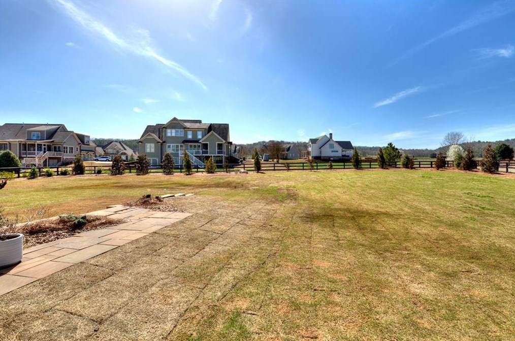 34 River Shoals Dr, Euharlee GA  30120-6514 exterior