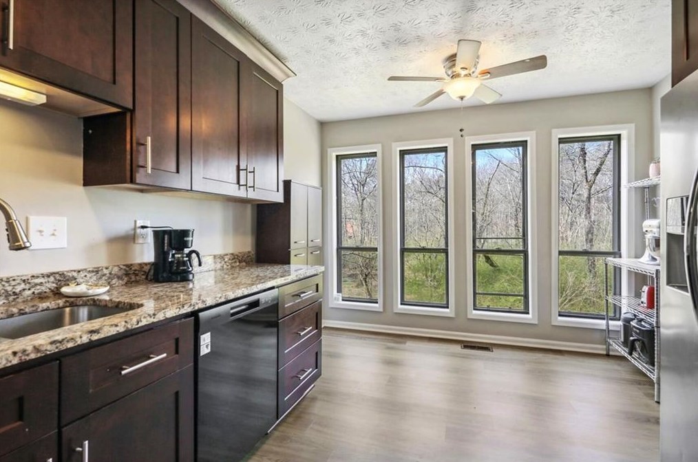 82 Geraldine Dr, Smyrna GA  30082-3625 exterior