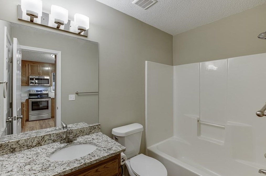 2420 Valient Dr, Cumming GA  30041-5265 exterior