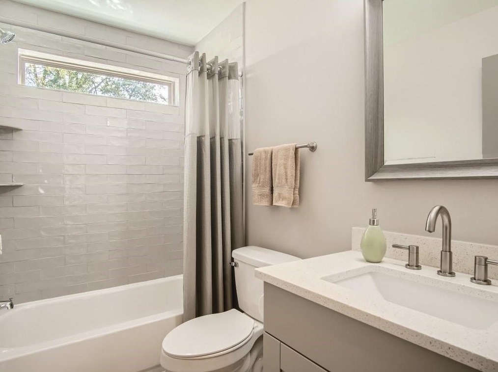 3001 Alston Dr, Decatur GA  30032-3208 exterior