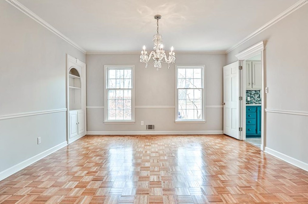 1820 Bedfordshire Dr, Decatur GA  30033-1406 exterior