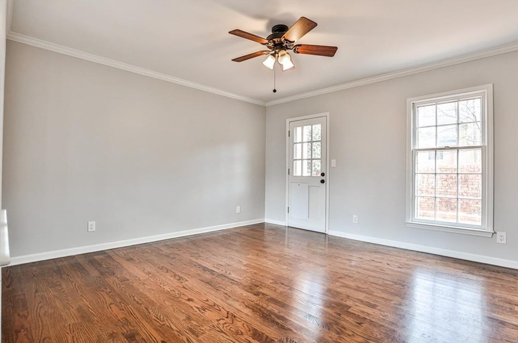 1820 Bedfordshire Dr, Decatur GA  30033-1406 exterior