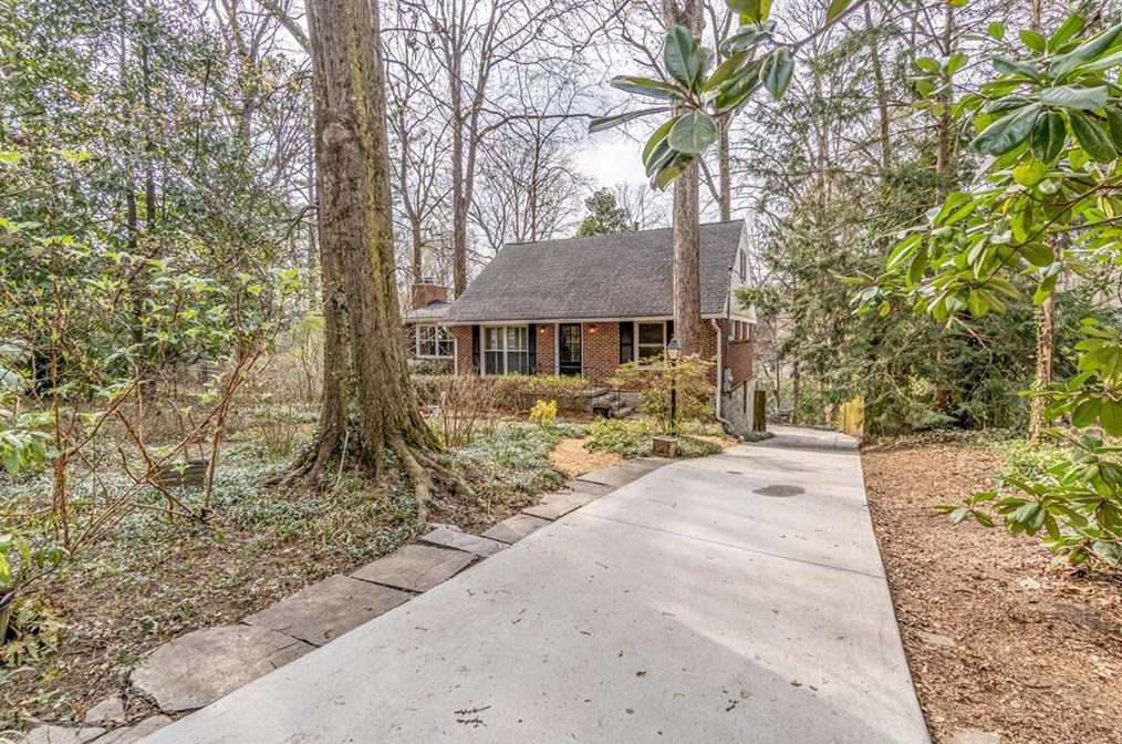 2825 Ridgemore Rd, Atlanta GA  30318-1447 exterior