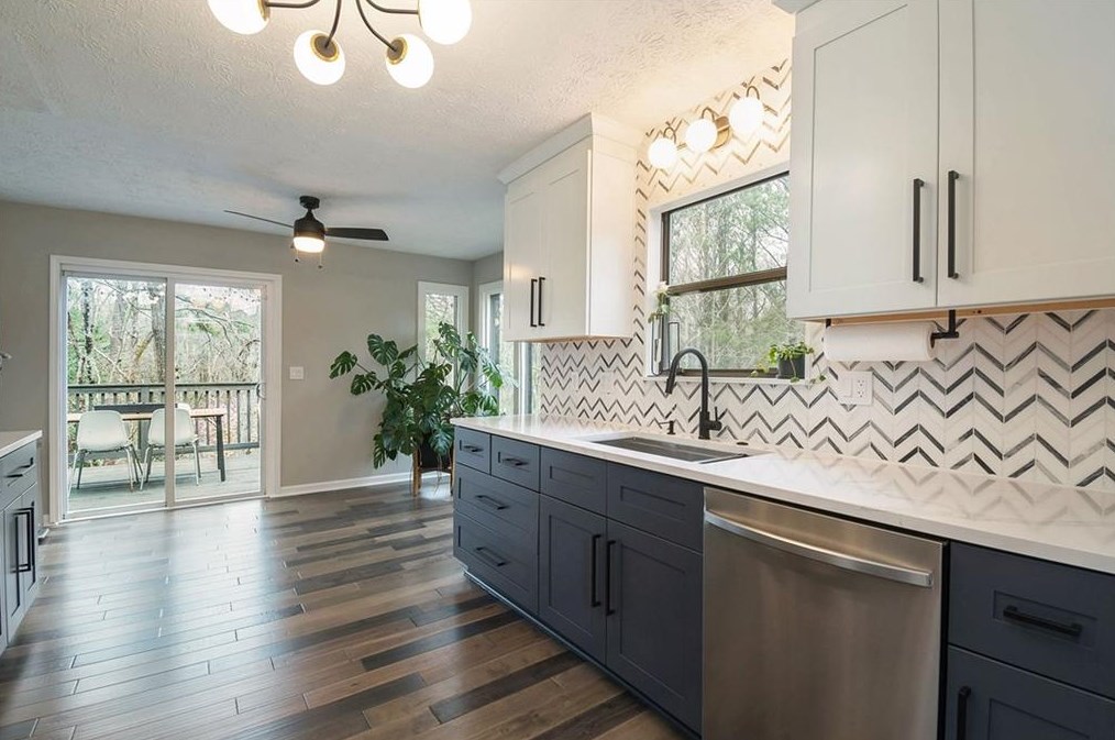 1850 Cedar Cliff Dr, Smyrna GA  30080-5640 exterior