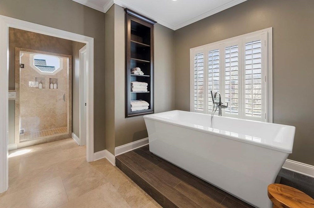 360 Cotton Field Way, Alpharetta GA  30022-8284 exterior