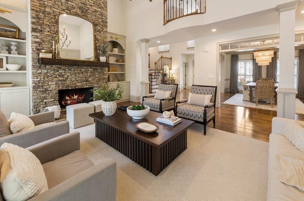 360 Cotton Field Way, Alpharetta GA  30022-8284 exterior