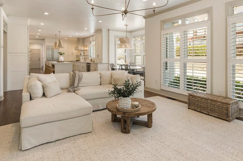 360 Cotton Field Way, Alpharetta GA  30022-8284 exterior