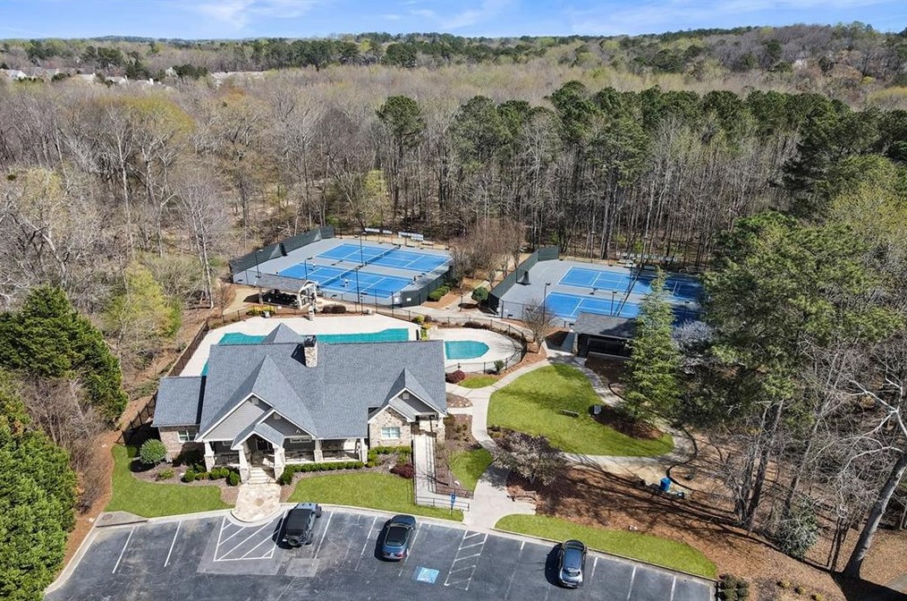 360 Cotton Field Way, Alpharetta GA  30022-8284 exterior