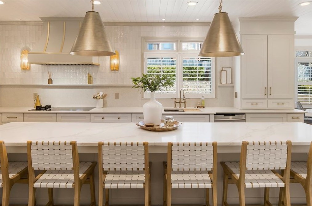 360 Cotton Field Way, Alpharetta GA  30022-8284 exterior