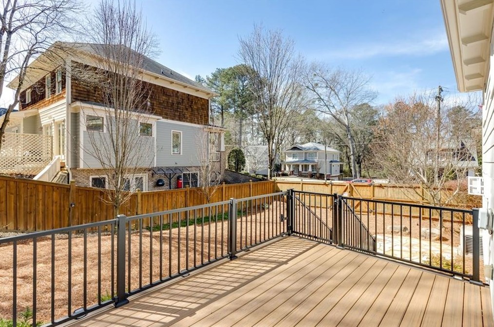 1453 Woodland Hl Dr, Atlanta GA  30324-4627 exterior