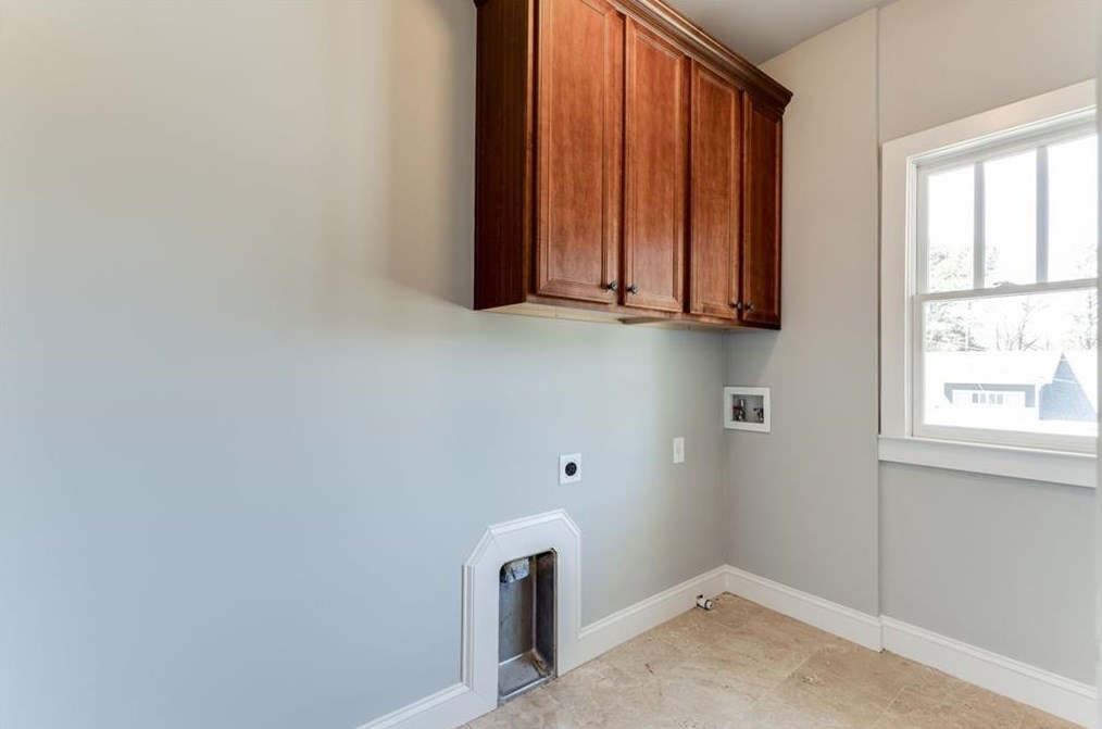 1453 Woodland Hl Dr, Atlanta GA  30324-4627 exterior