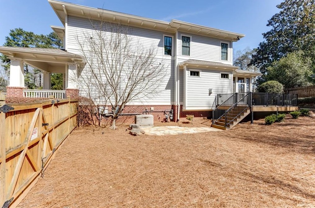 1453 Woodland Hl Dr, Atlanta GA  30324-4627 exterior