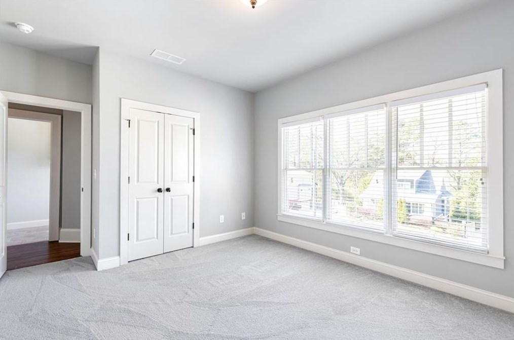 1453 Woodland Hl Dr, Atlanta GA  30324-4627 exterior