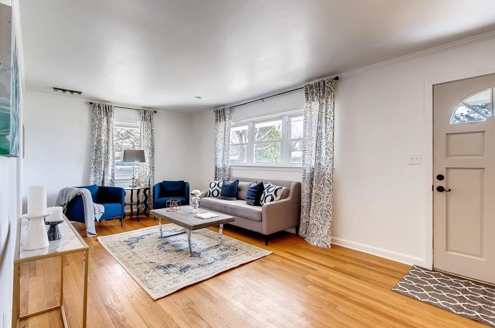 975 Shirley St, Smyrna GA  30082-3480 exterior