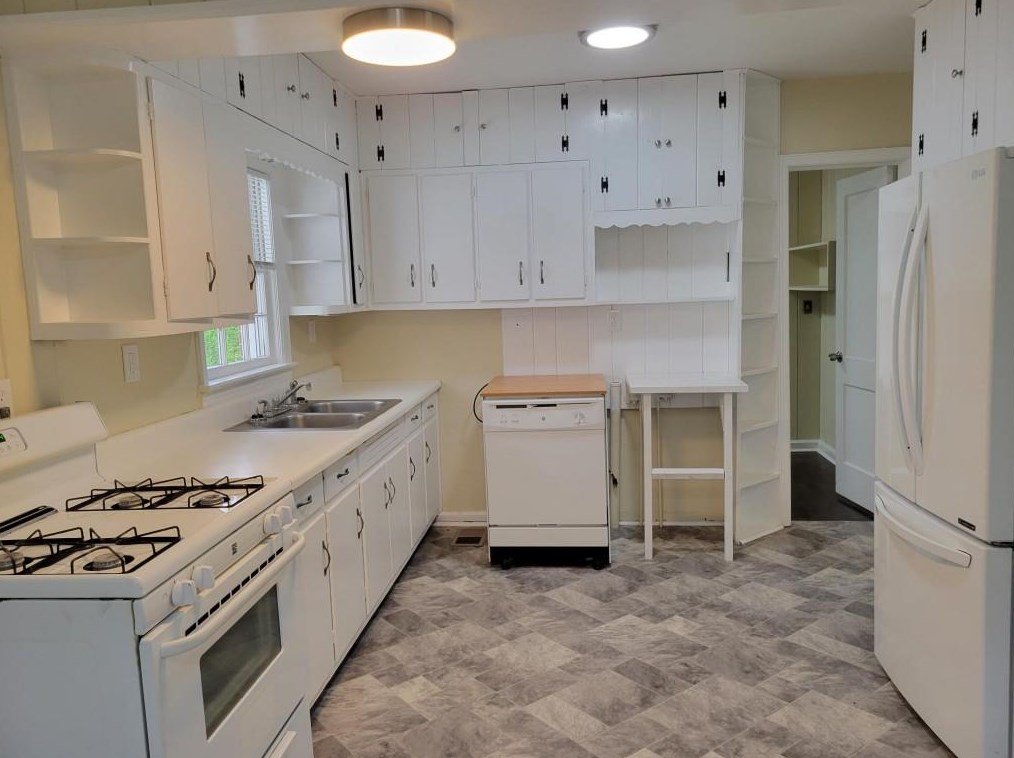 3195 Lavista Rd, Decatur GA  30033-1434 exterior