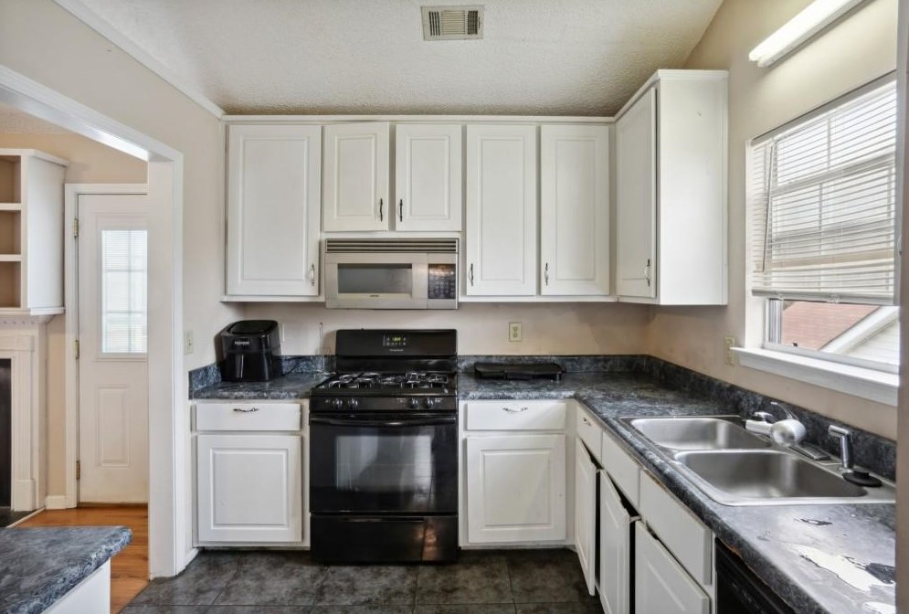 6721 Chesepeake Trl, Rex GA  30273-2231 exterior