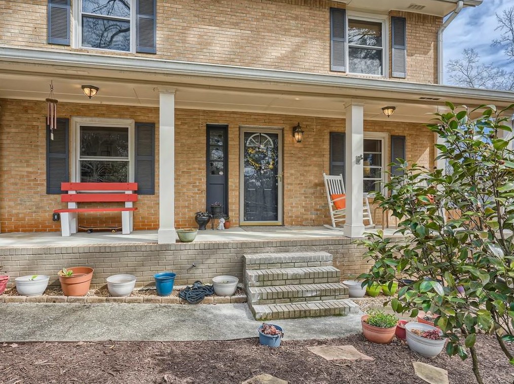 1197 Mclendon Dr, Decatur GA  30033-3925 exterior