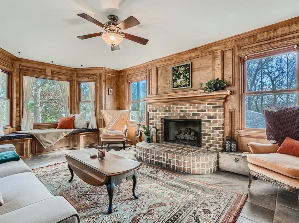 1197 Mclendon Dr, Decatur GA  30033-3925 exterior