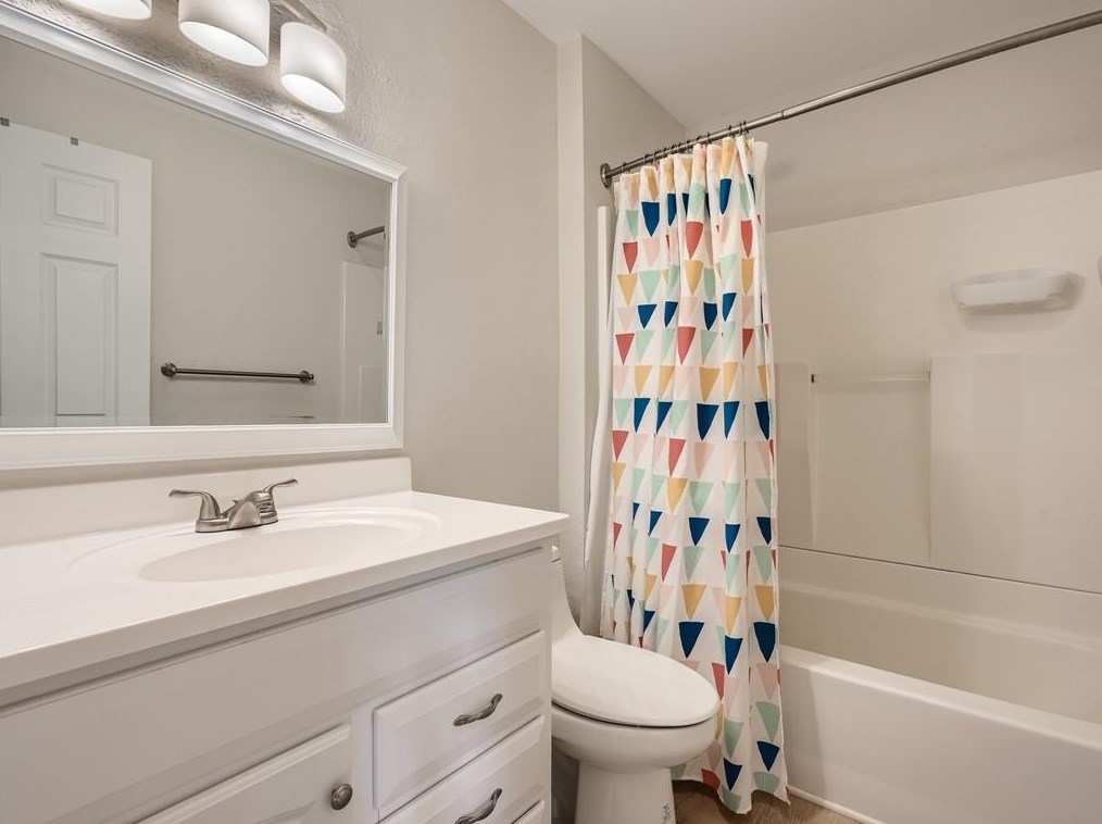 1197 Mclendon Dr, Decatur GA  30033-3925 exterior