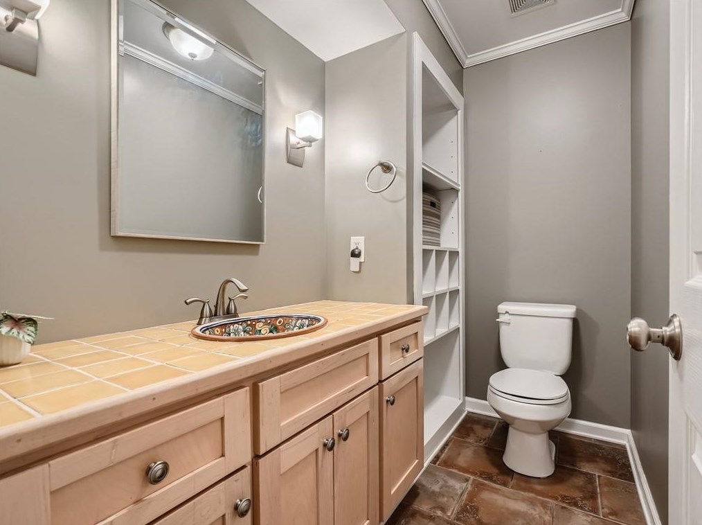 1197 Mclendon Dr, Decatur GA  30033-3925 exterior