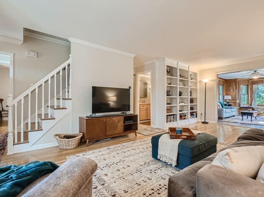 1197 Mclendon Dr, Decatur GA  30033-3925 exterior