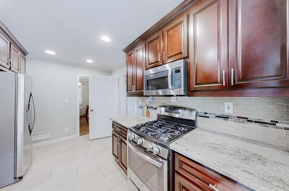 3639 Druid Hills Rd, Decatur GA  30033-3727 exterior