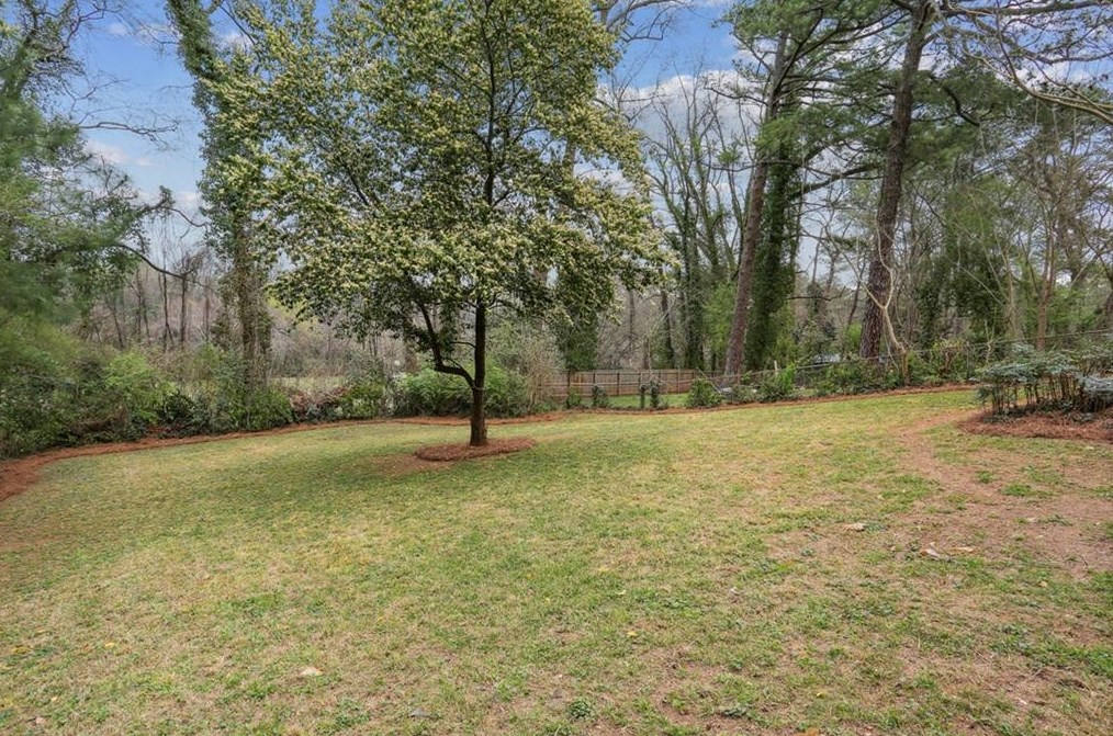 1780 Valencia Rd, Decatur GA  30032-5218 exterior