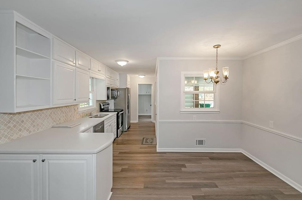 1424 Diamond Head Cir, Decatur GA  30033-2304 exterior