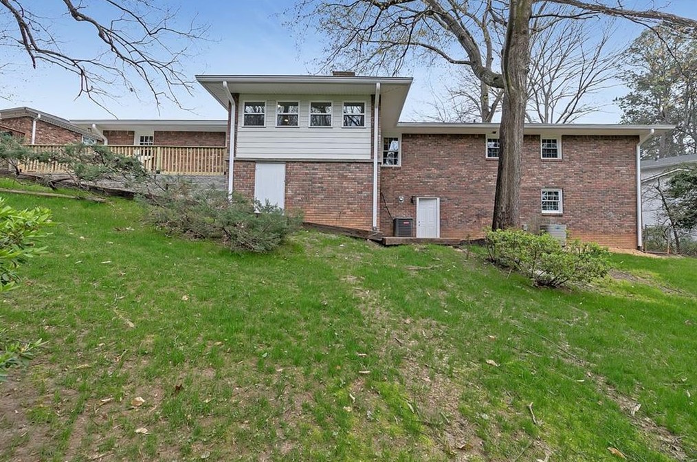 1424 Diamond Head Cir, Decatur GA  30033-2304 exterior