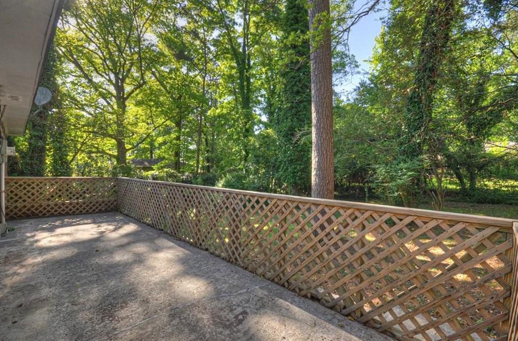 2823 Oakland Ter, Decatur GA  30032-5518 exterior