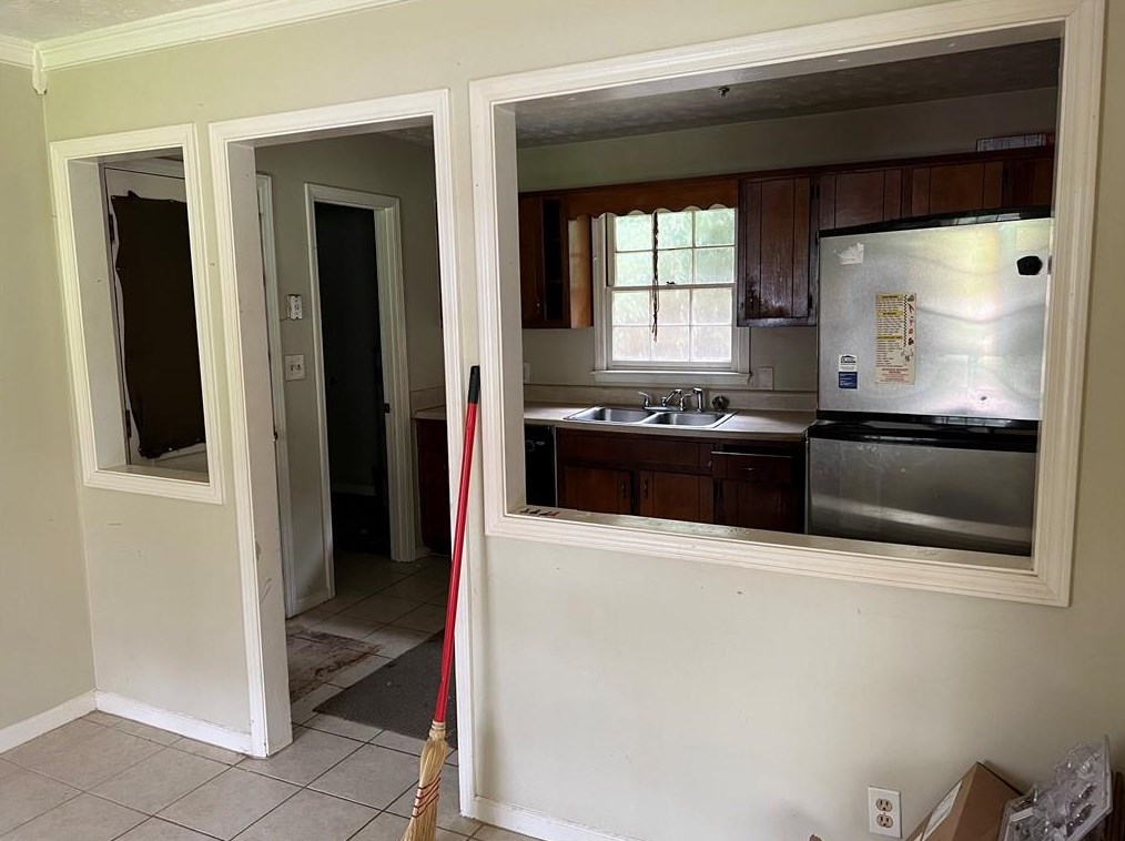 4010 Moffat Ct, Decatur GA  30035-1669 exterior