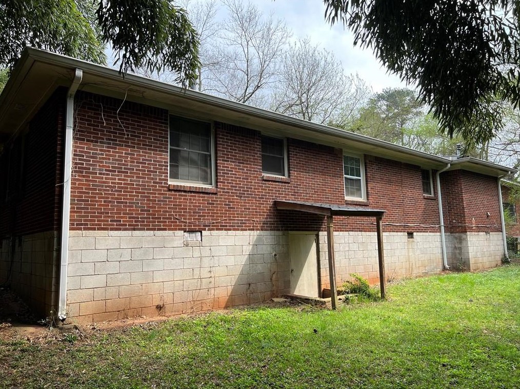 4010 Moffat Ct, Decatur GA  30035-1669 exterior