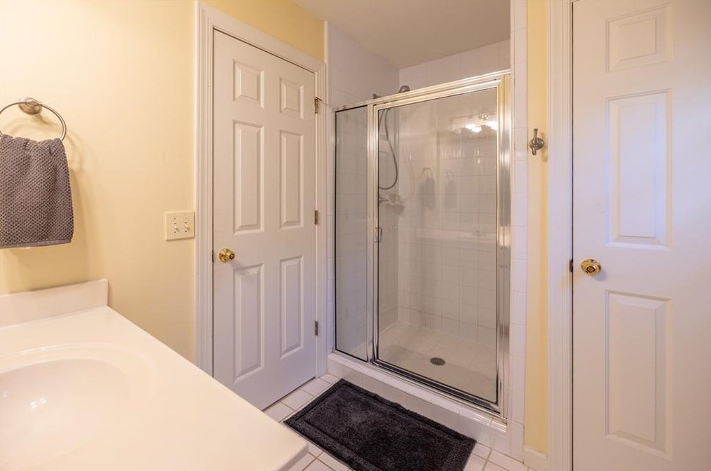 3 Village Walk Dr, Decatur GA  30030-2685 exterior