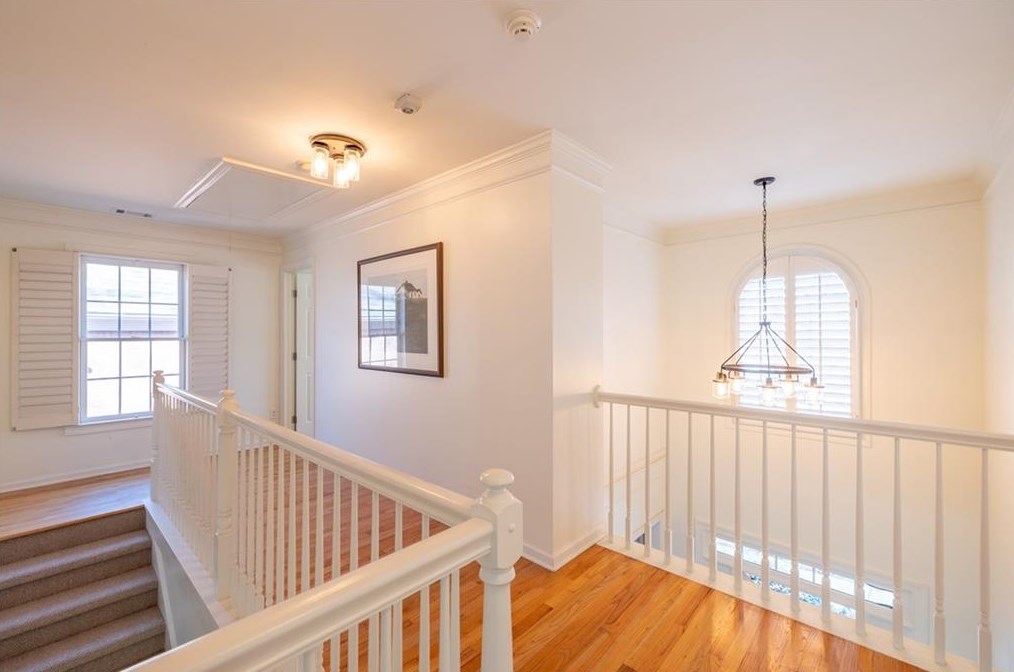 3 Village Walk Dr, Decatur GA  30030-2685 exterior