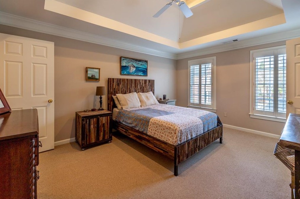 3 Village Walk Dr, Decatur GA  30030-2685 exterior