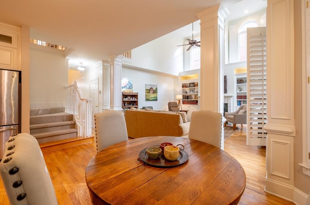 3 Village Walk Dr, Decatur GA  30030-2685 exterior