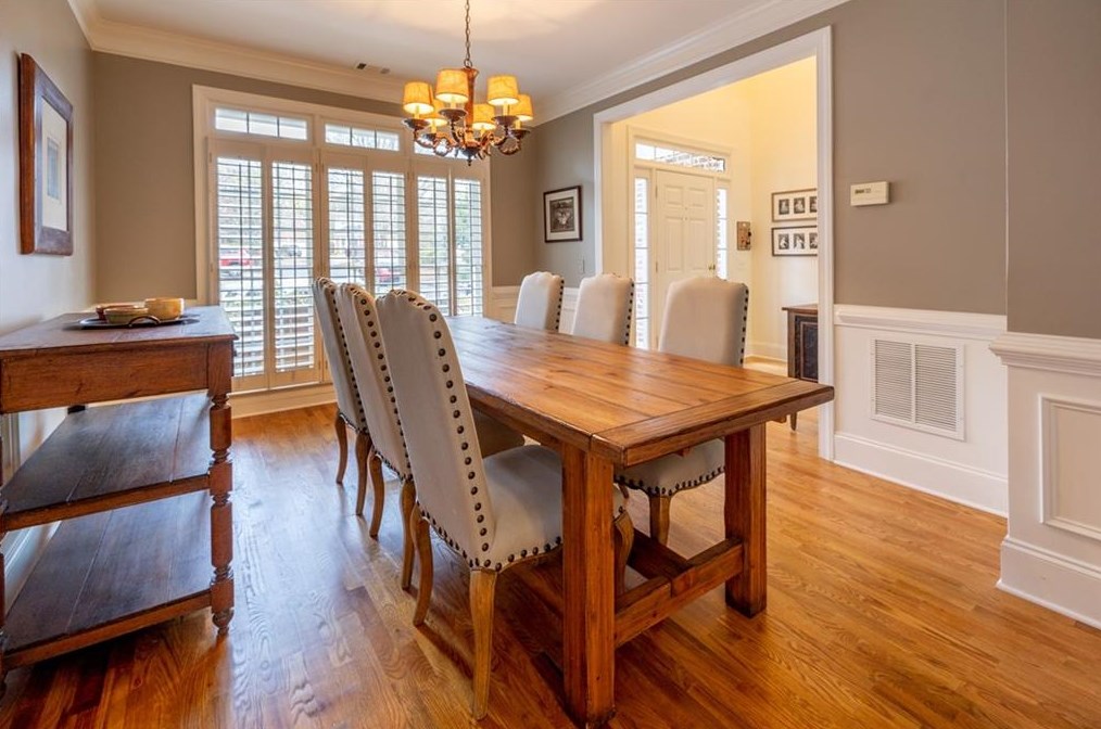 3 Village Walk Dr, Decatur GA  30030-2685 exterior