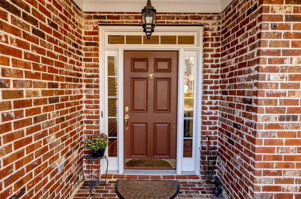 3 Village Walk Dr, Decatur GA  30030-2685 exterior