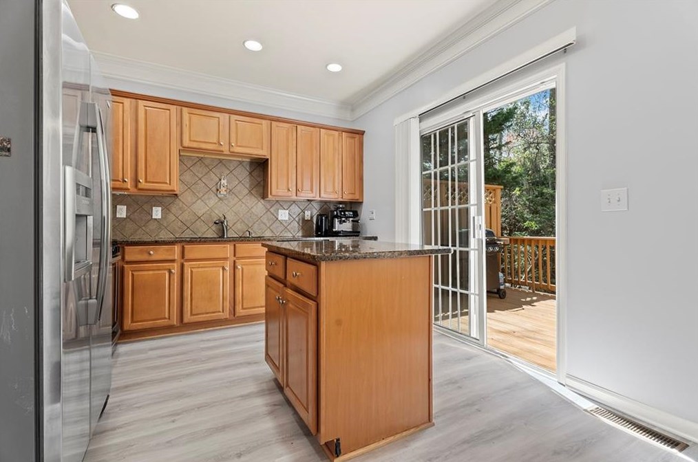 7822 Welsford Pt, Atlanta GA  30350-5894 exterior