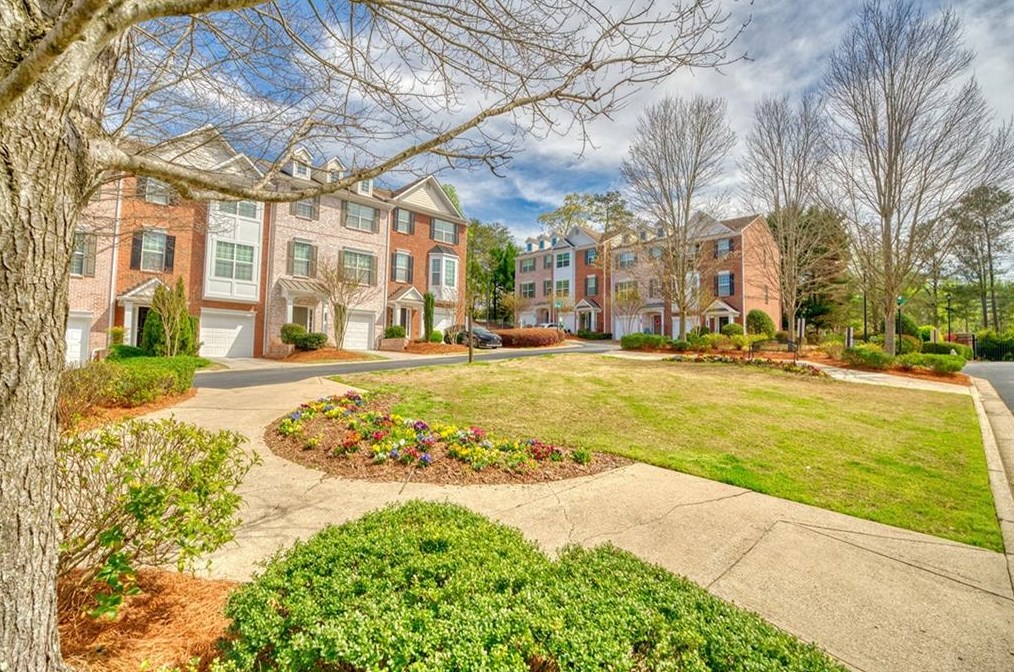 7822 Welsford Pt, Atlanta GA  30350-5894 exterior