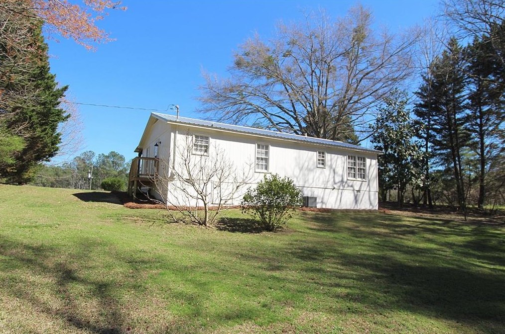 149 Holder Rd, Dallas GA  30132-8116 exterior