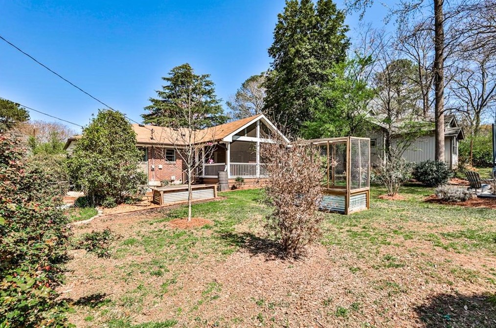 2617 Woodridge Dr, Decatur GA  30033-4844 exterior