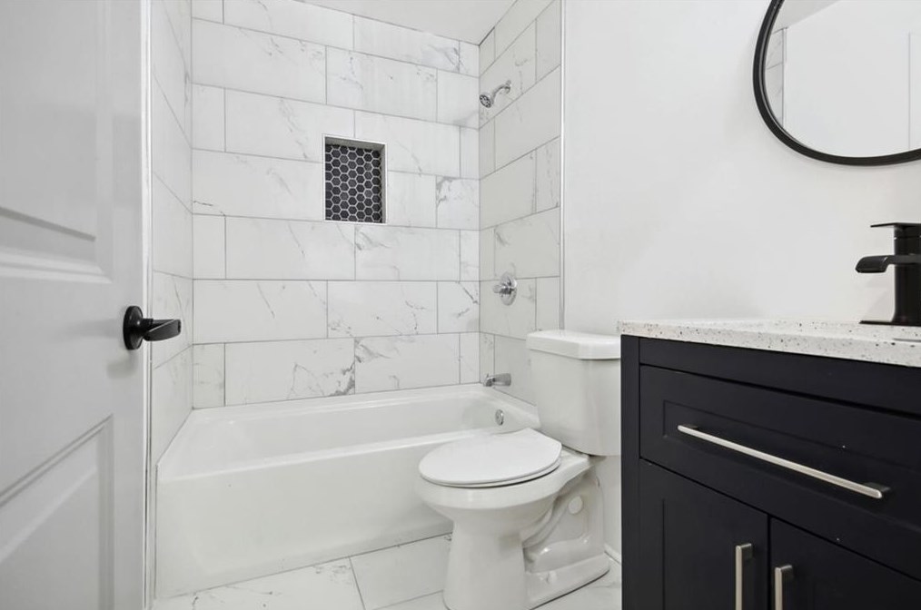 1375 Alverado Way, Decatur GA  30032-2927 exterior